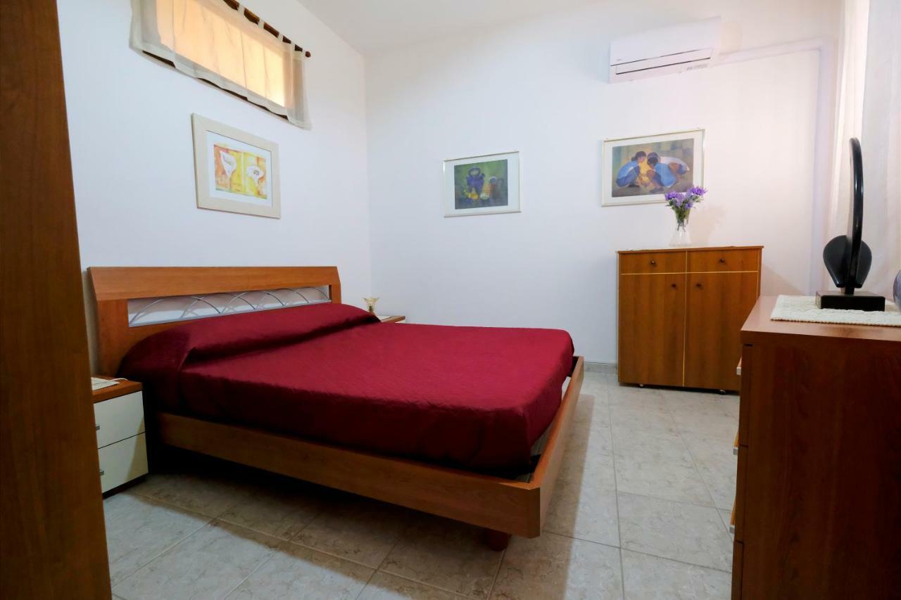 איגלסיאס Bed & Breakfast L'Aquilino מראה חיצוני תמונה