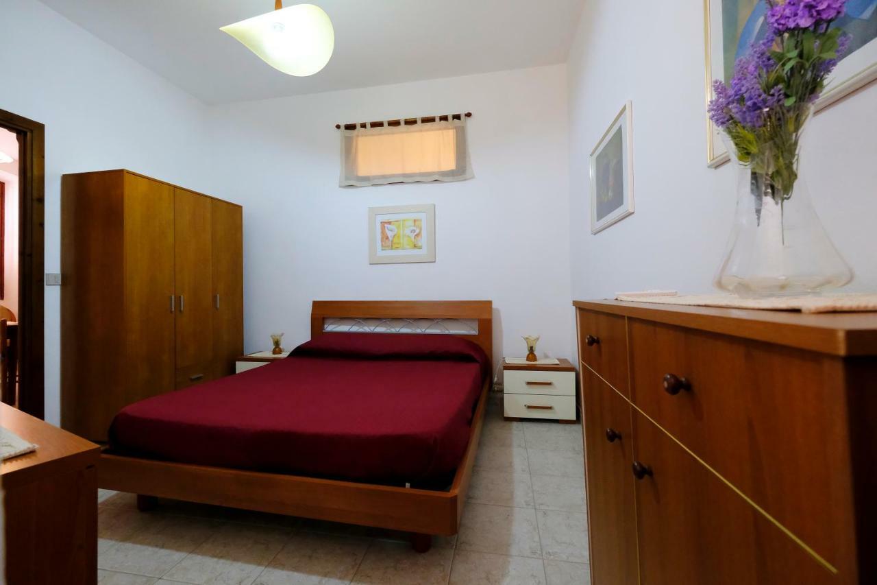 איגלסיאס Bed & Breakfast L'Aquilino מראה חיצוני תמונה